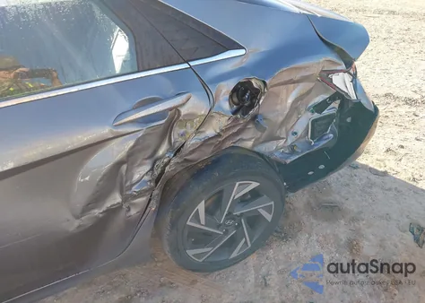 2024 Hyundai Elantra Limited z USA, uszkodzony, nr VIN KMHLP4DG2RU777871